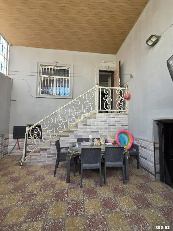 Satılır 5 otaqlı həyət evi 160 m²