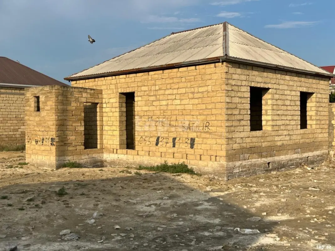 Satılır 4 otaqlı həyət evi 90 m²