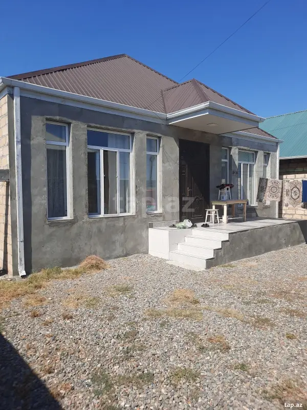 Satılır 4 otaqlı həyət evi 120 m²