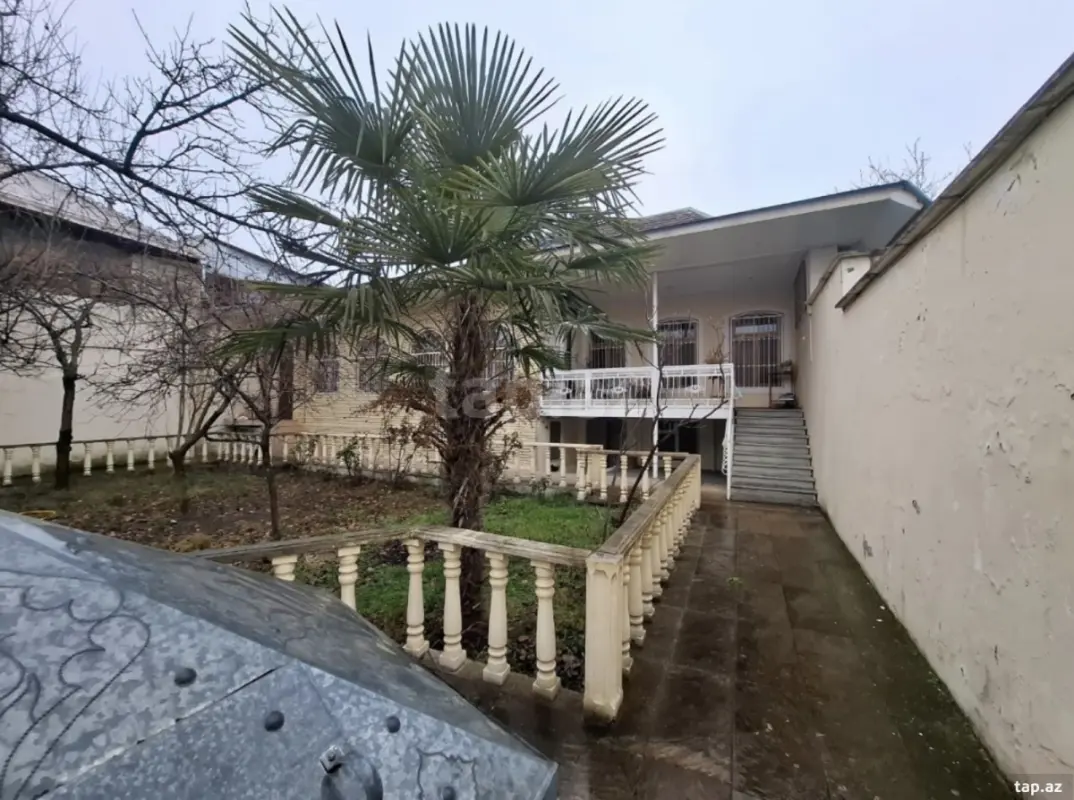 Satılır 4 otaqlı həyət evi 130 m²