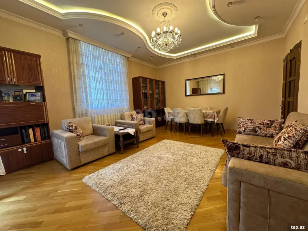 Satılır 3 otaqlı yeni tikili 140 m²