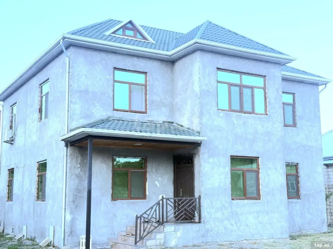 Satılır 5 otaqlı həyət evi 320 m²
