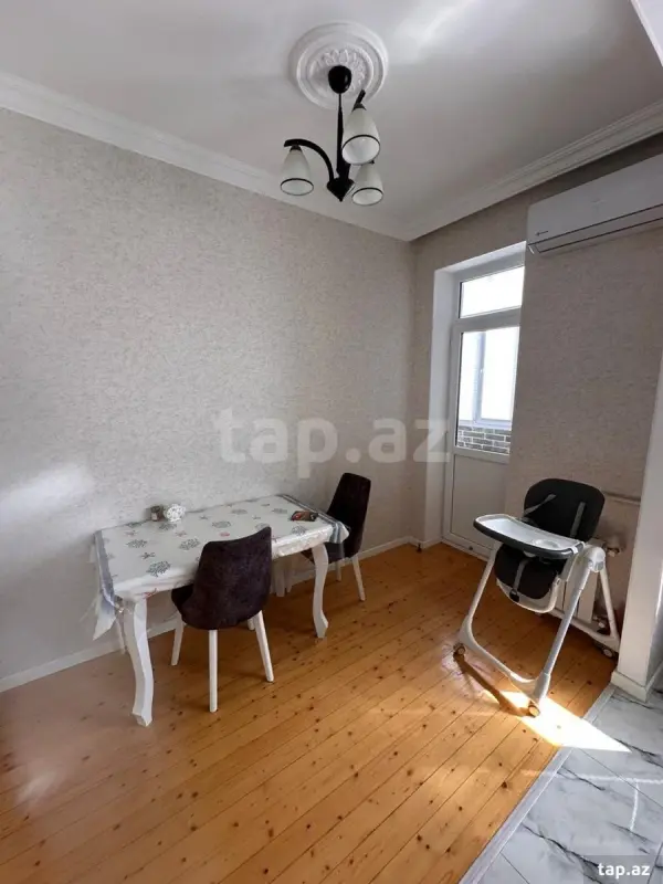 Satılır 2 otaqlı mənzil 74.5 m²