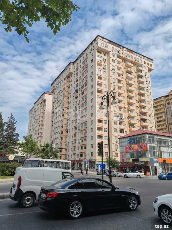 Satılır 3 otaqlı yeni tikili 90 m²
