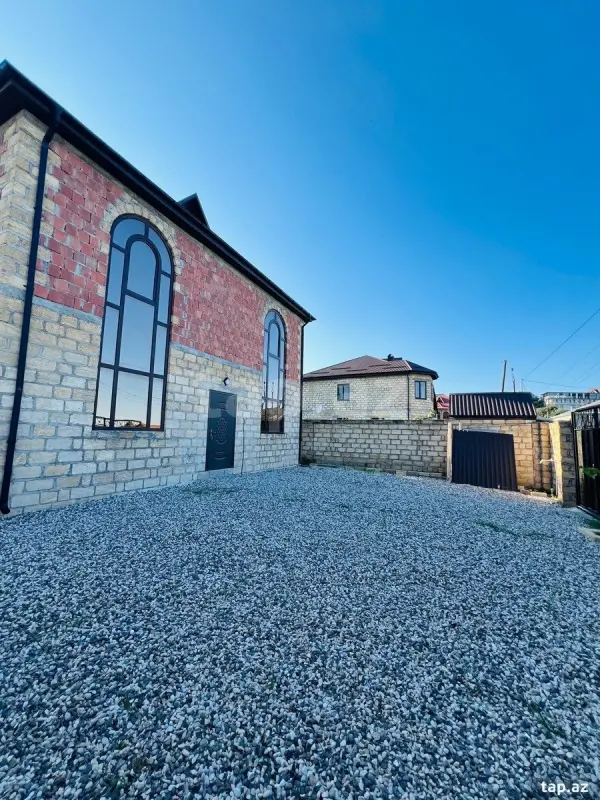Kirayə verilir 2 otaqlı həyət evi 3 m²