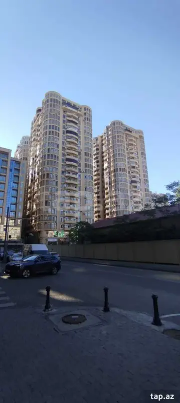 Kirayə verilir 2 otaqlı yeni tikili 100 m²