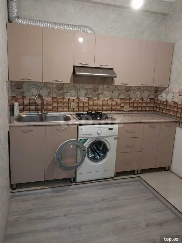 Kirayə verilir 2 otaqlı yeni tikili 81 m²