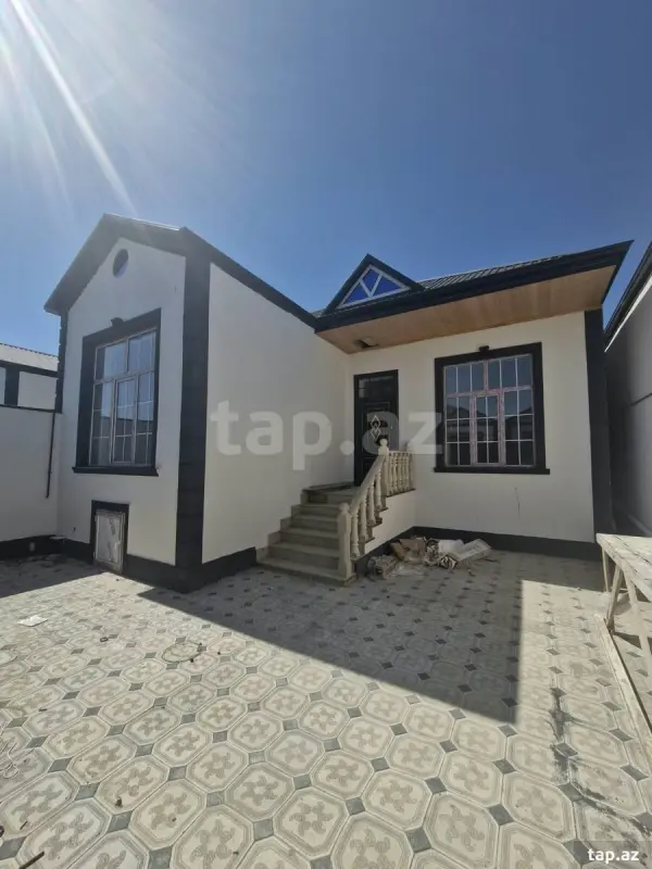 Satılır 3 otaqlı həyət evi 140 m²