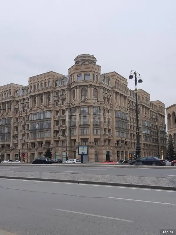 Satılır 6 otaqlı yeni tikili 245 m²