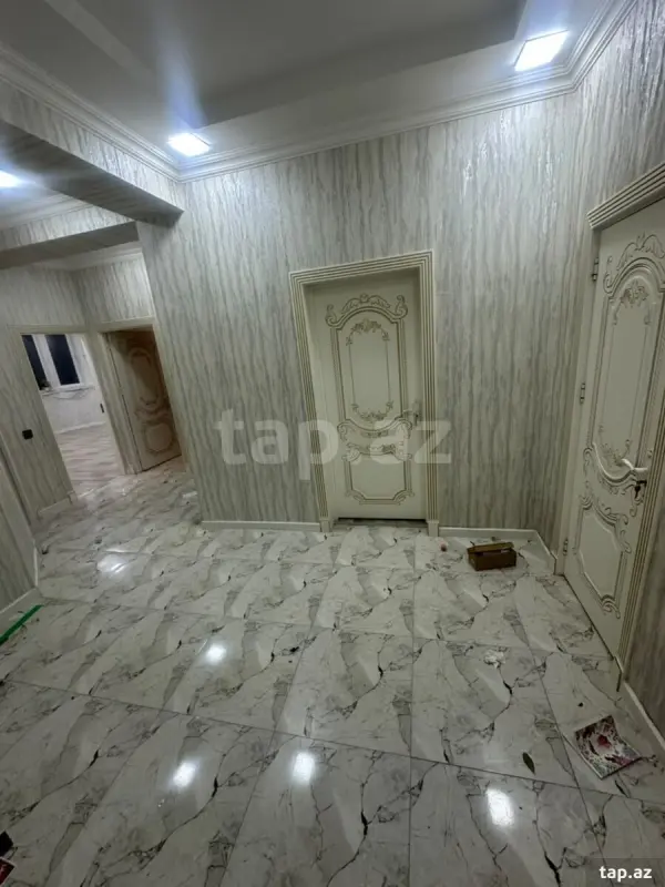 Kirayə verilir 3 otaqlı yeni tikili 116 m²