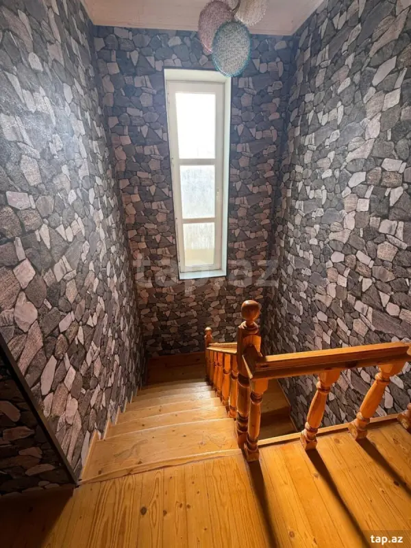 Satılır 5 otaqlı həyət evi 100 m²