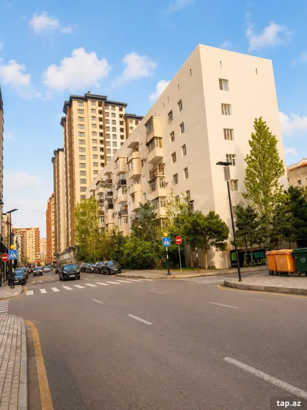 Satılır 3 otaqlı yeni tikili 100 m²