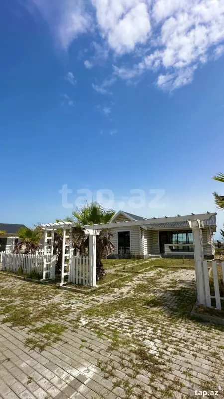 Satılır 3 otaqlı həyət evi 600 m²
