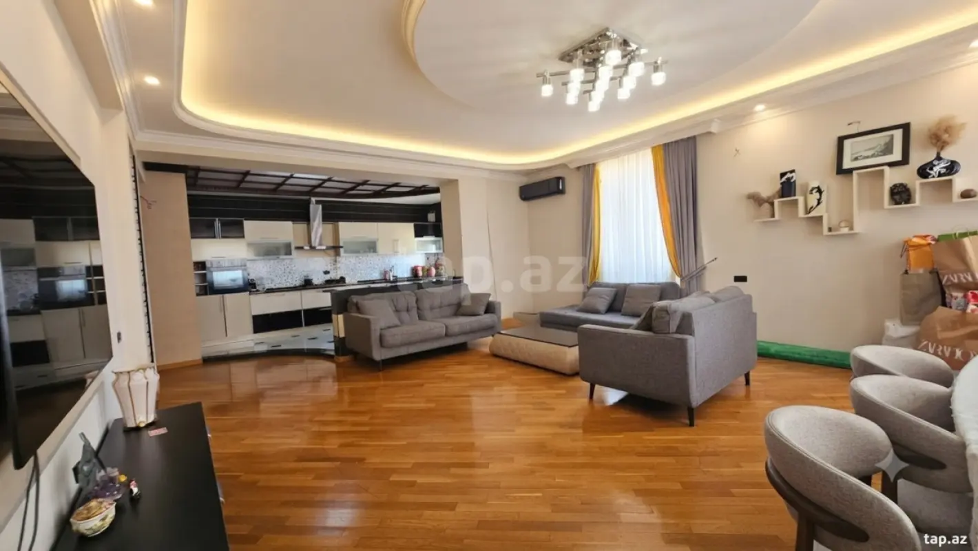 Satılır 3 otaqlı yeni tikili 137 m²
