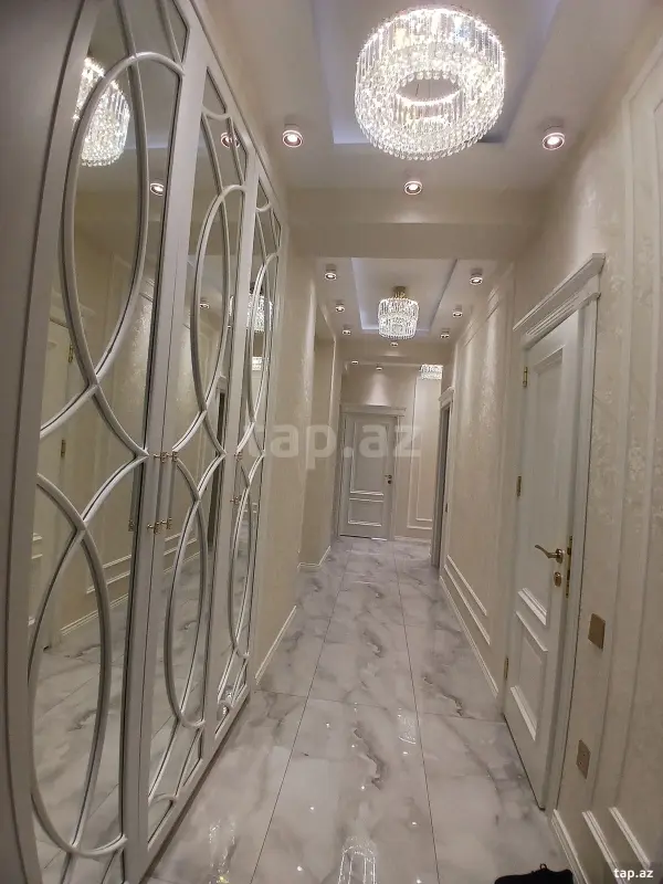 Satılır 3 otaqlı yeni tikili 95 m²