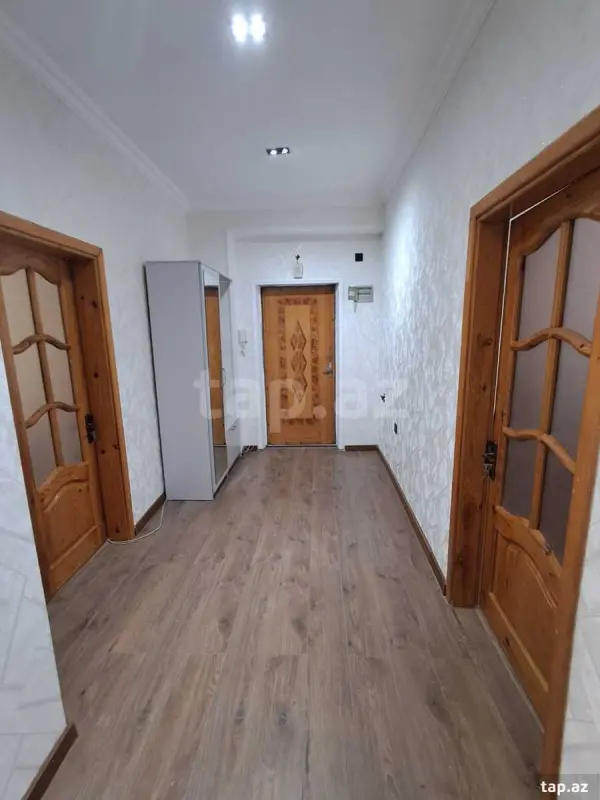 Kirayə verilir 3 otaqlı yeni tikili 115 m²