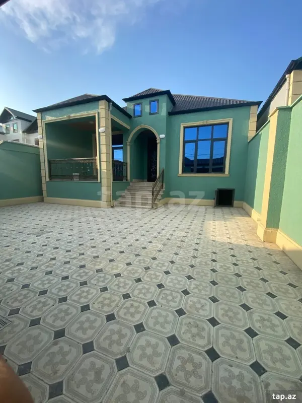 Satılır 4 otaqlı həyət evi 250 m²