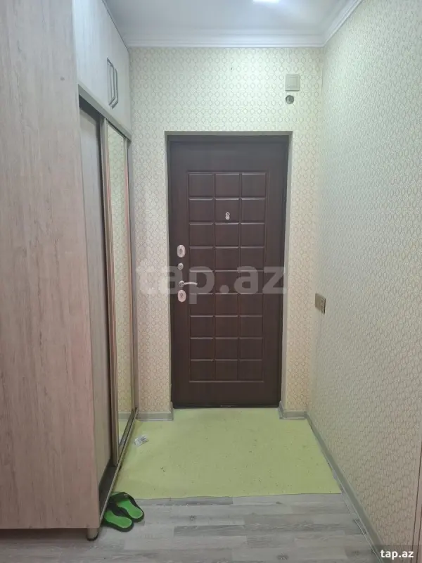 Satılır 4 otaqlı mənzil 100 m²