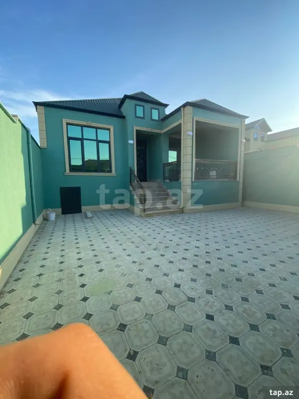 Satılır 4 otaqlı həyət evi 250 m²