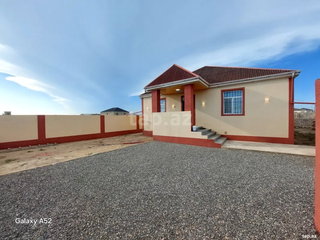 Satılır 5 otaqlı həyət evi 165 m²