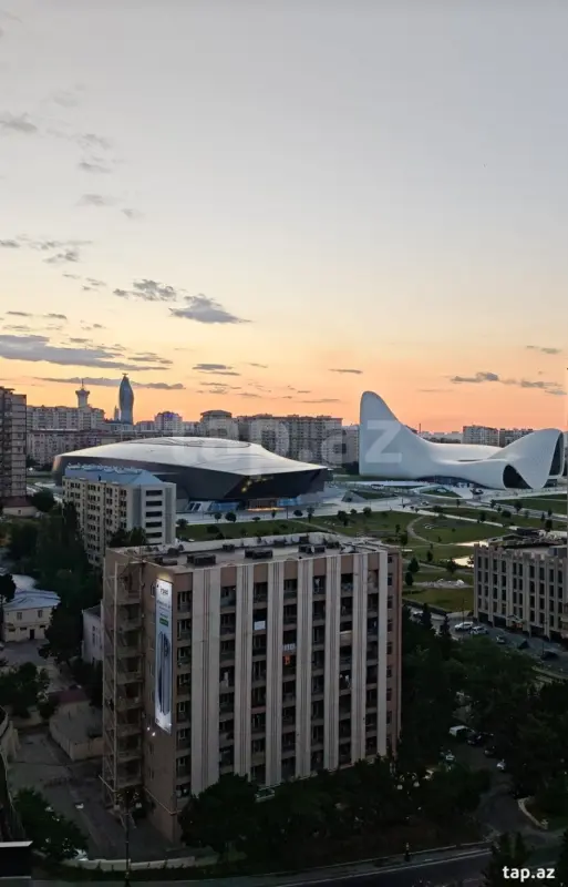 Satılır 3 otaqlı yeni tikili 140.6 m²