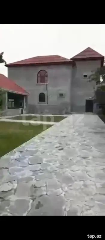 Satılır 5 otaqlı həyət evi 250 m²