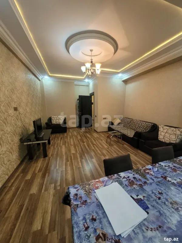 Kirayə verilir 2 otaqlı yeni tikili 75 m²
