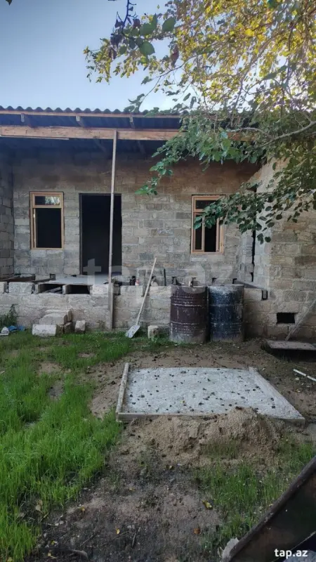 Satılır 1 otaqlı həyət evi 1 m²