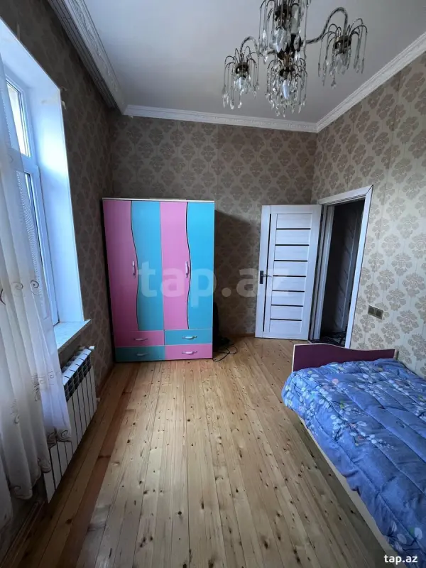 Kirayə verilir 4 otaqlı yeni tikili 160 m²