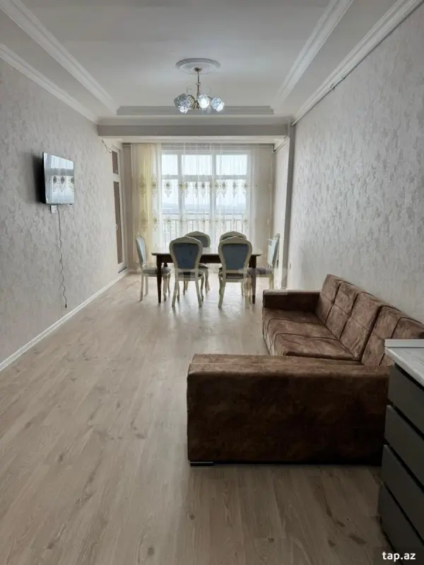 Kirayə verilir 2 otaqlı yeni tikili 74 m²
