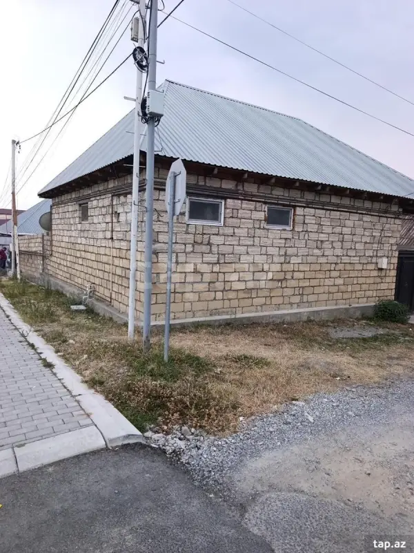 Satılır 3 otaqlı həyət evi 130 m²