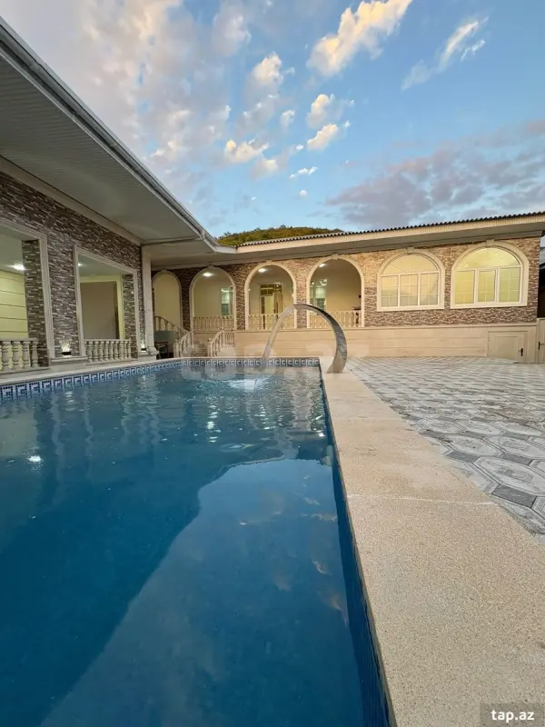 Satılır 5 otaqlı həyət evi 146 m²