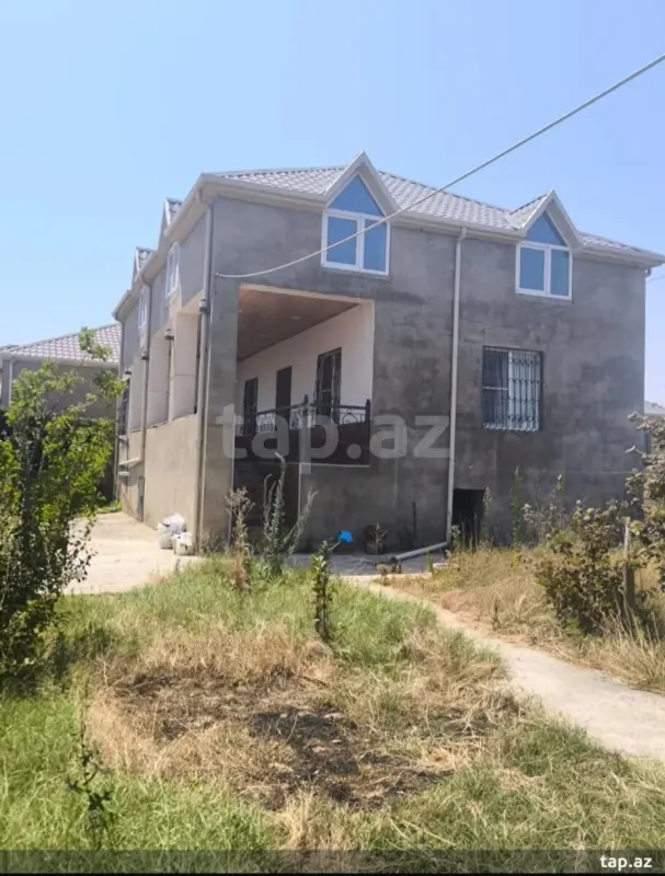 Satılır 4 otaqlı həyət evi 120.5 m²