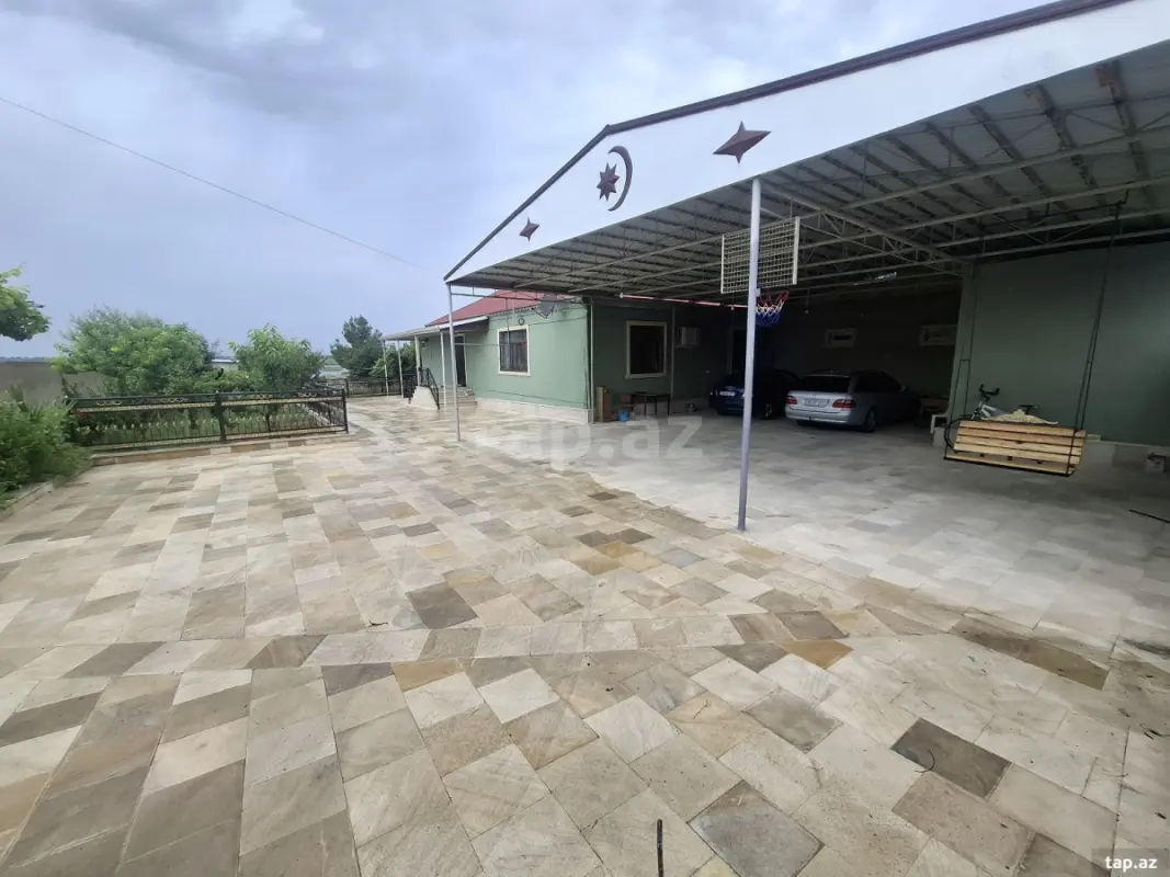 Satılır 4 otaqlı həyət evi 150 m²