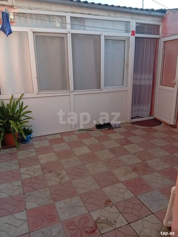 Satılır 3 otaqlı həyət evi 100 m²