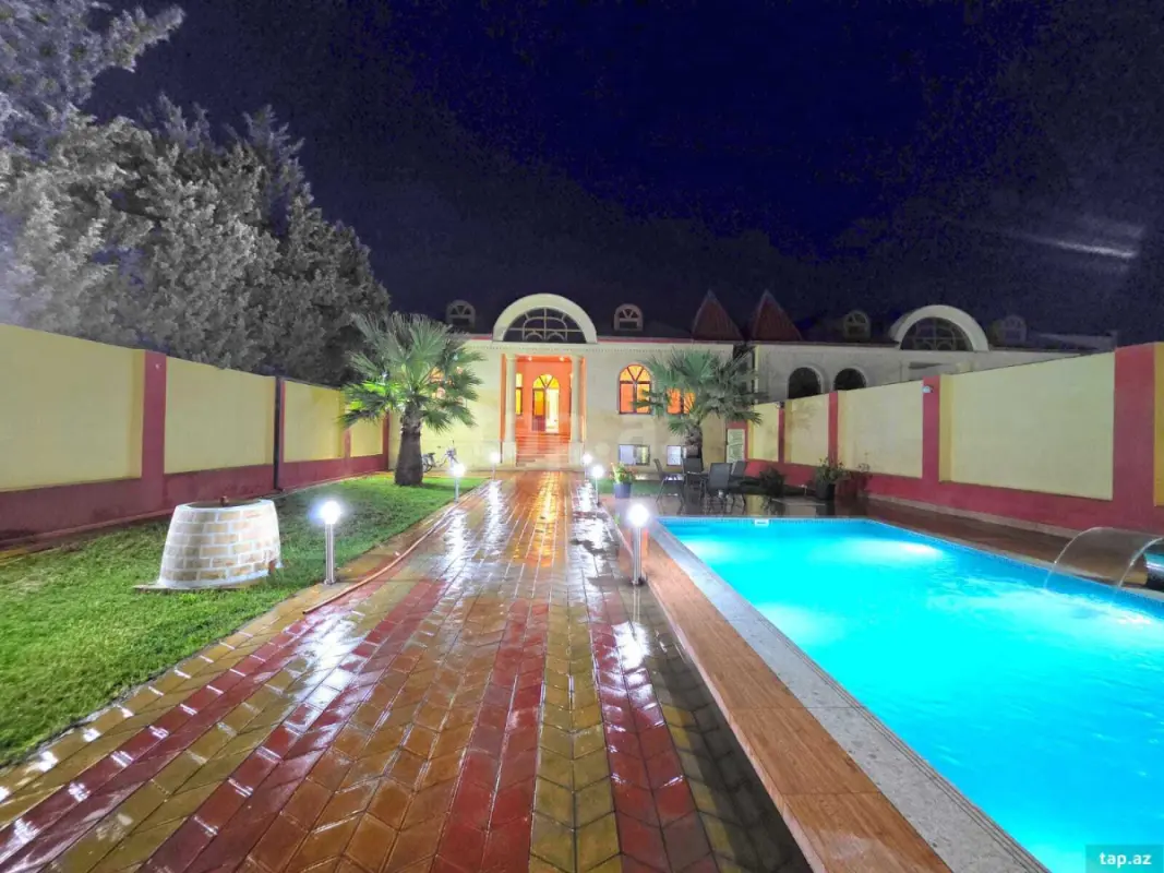 Satılır 6 otaqlı həyət evi 260 m²