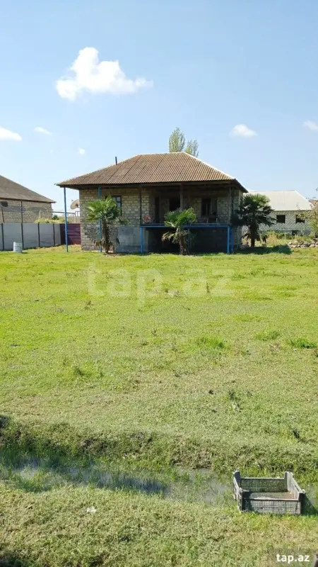 Satılır 3 otaqlı həyət evi 80 m²