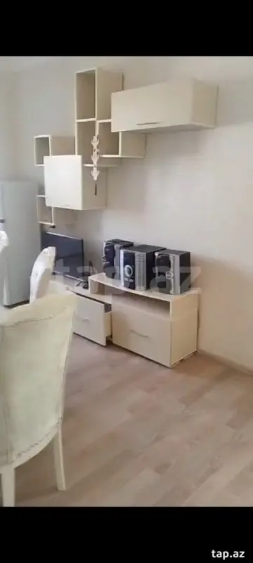 Kirayə verilir 2 otaqlı mənzil 40 m²