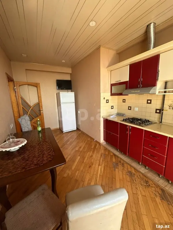 Kirayə verilir 2 otaqlı yeni tikili 92 m²