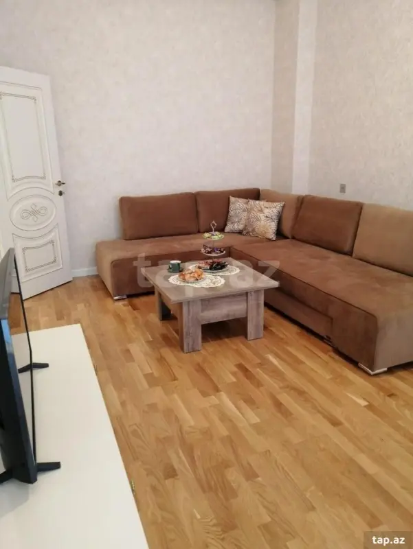 Kirayə verilir 2 otaqlı yeni tikili 80 m²