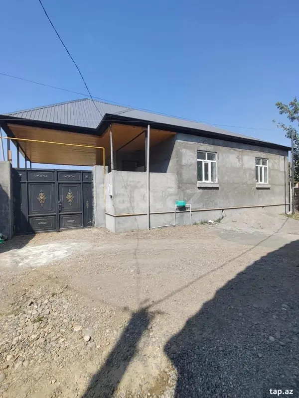Satılır 4 otaqlı həyət evi 105 m²