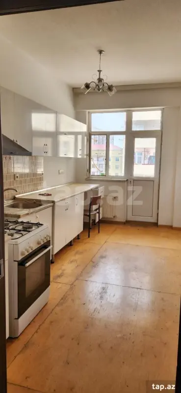 Kirayə verilir 2 otaqlı yeni tikili 100 m²