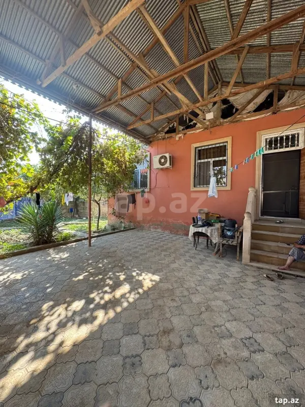 Satılır 5 otaqlı həyət evi 3 m²