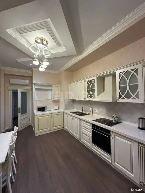 Kirayə verilir 3 otaqlı yeni tikili 90 m²