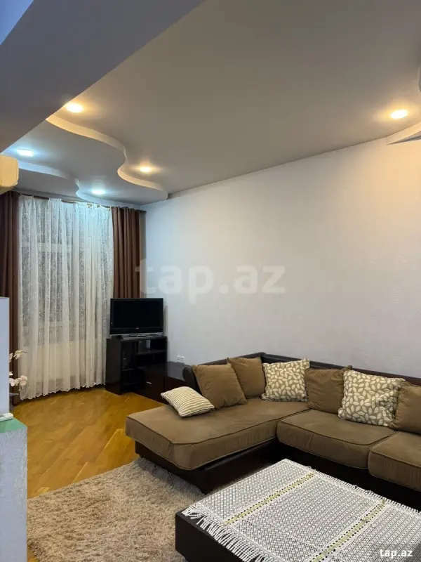 Kirayə verilir 2 otaqlı yeni tikili 70 m²