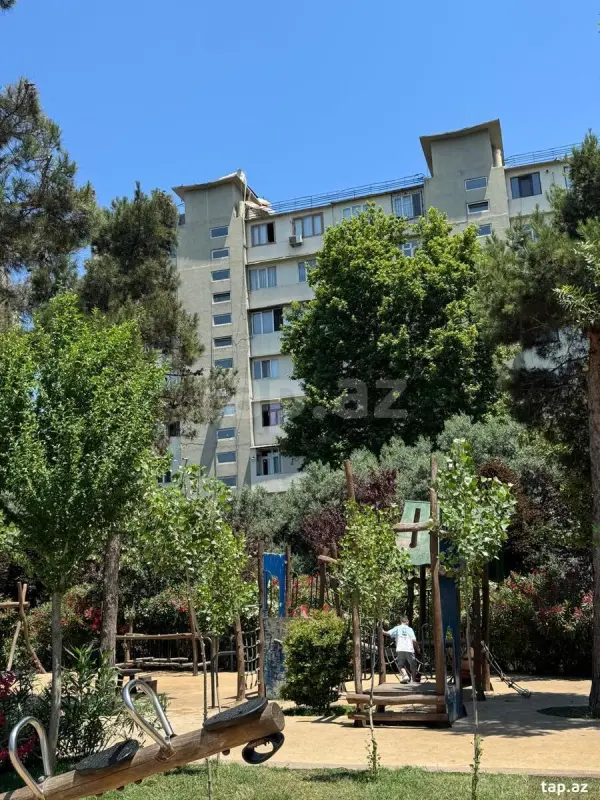 Kirayə verilir 2 otaqlı mənzil 68 m²