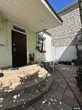 Satılır 3 otaqlı həyət evi 70 m² — Bakı, İnşaatçılar 3 otaq 70.00 m²
