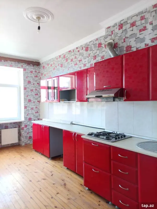 Satılır 3 otaqlı yeni tikili 110 m²