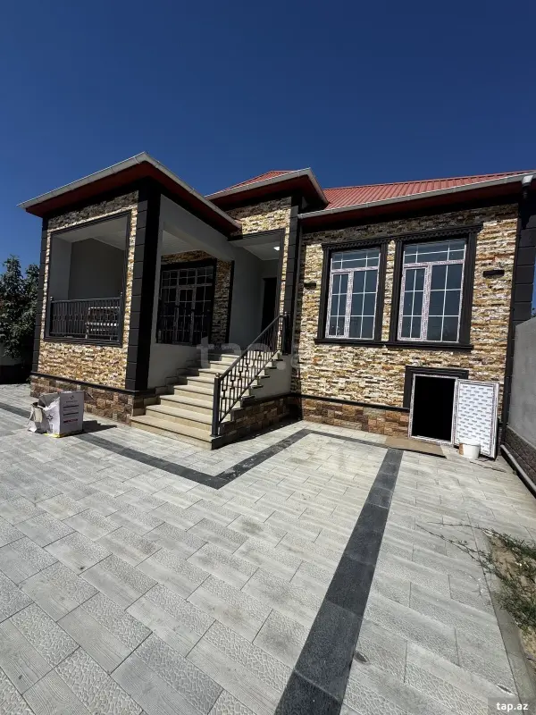 Satılır 4 otaqlı həyət evi 150 m²