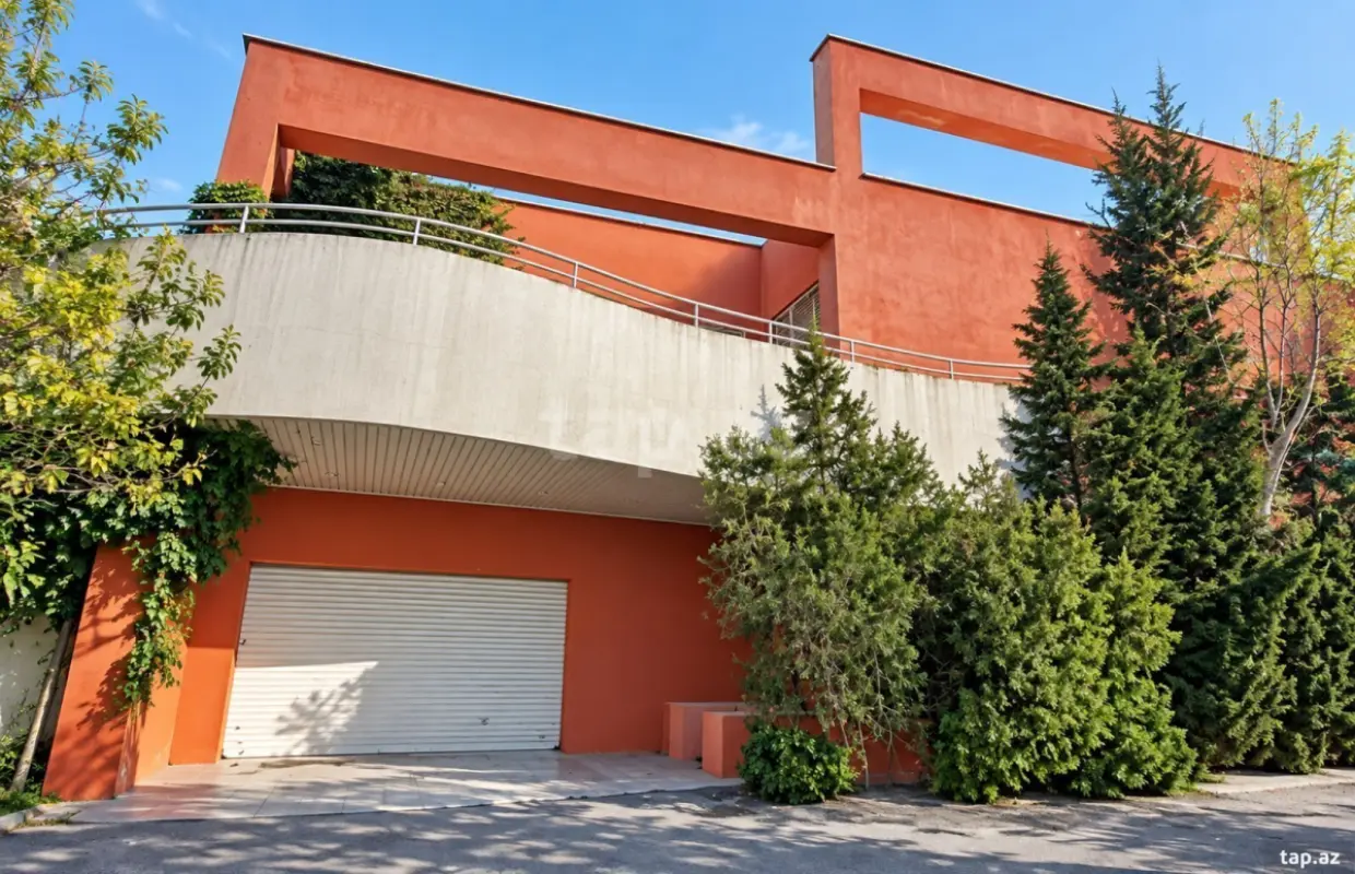 Satılır 7 otaqlı həyət evi 490 m²